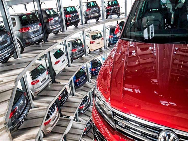 ما قرارات قمة السيارات بشأن تكنولوجيات المستقبل التي أشاد بها أكبر صانع بالعالم