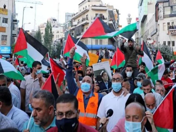 فلسطينيون يتظاهرون في رام الله