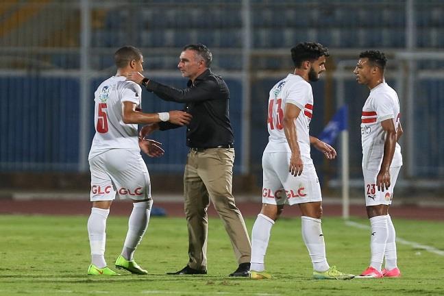 كارتيرون مع لاعبي الزمالك