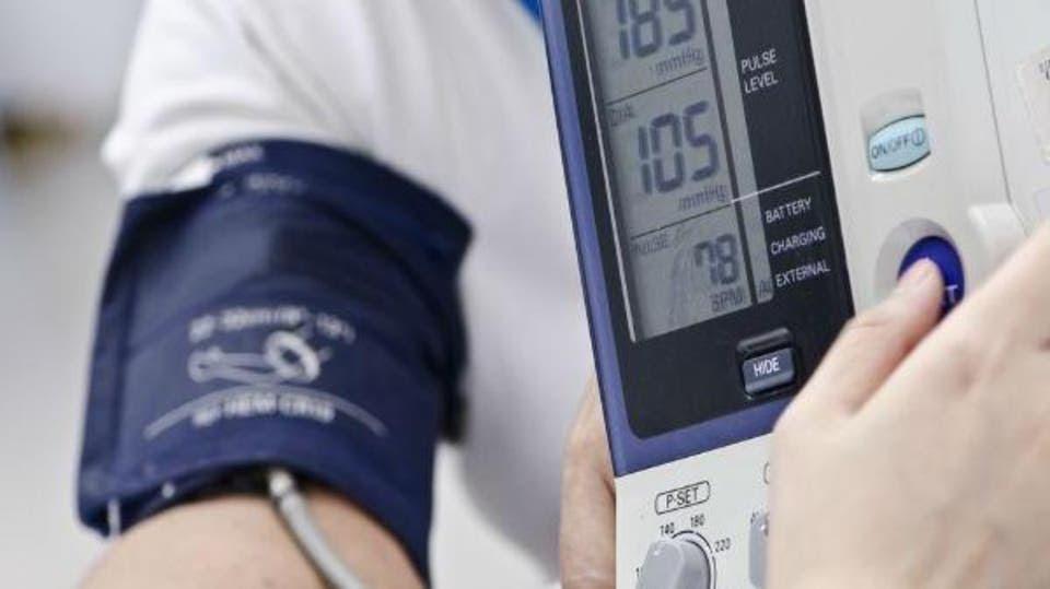 قياس ضغط الدم