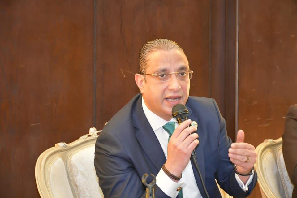 الدكتور أحمد الأنصارى محافظ الفيوم