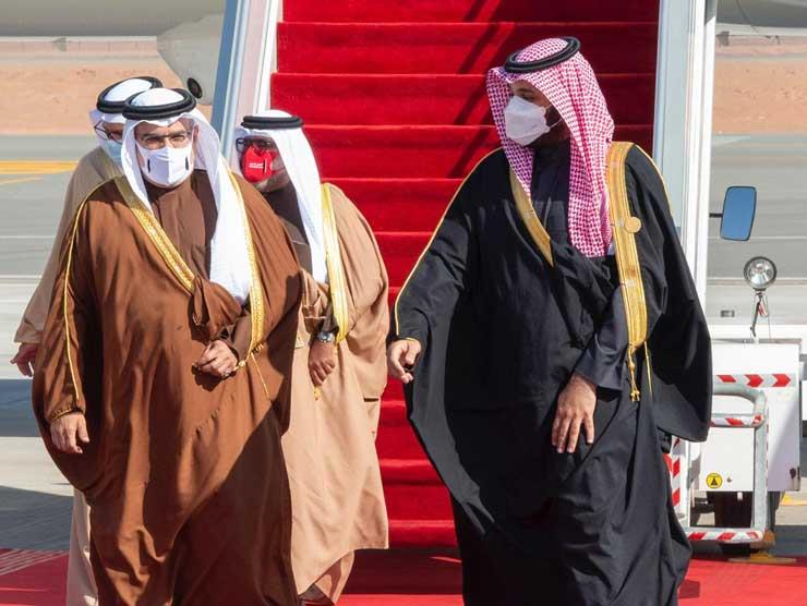 ولي عهد البحرين ونظيره السعودي في مطار العلا