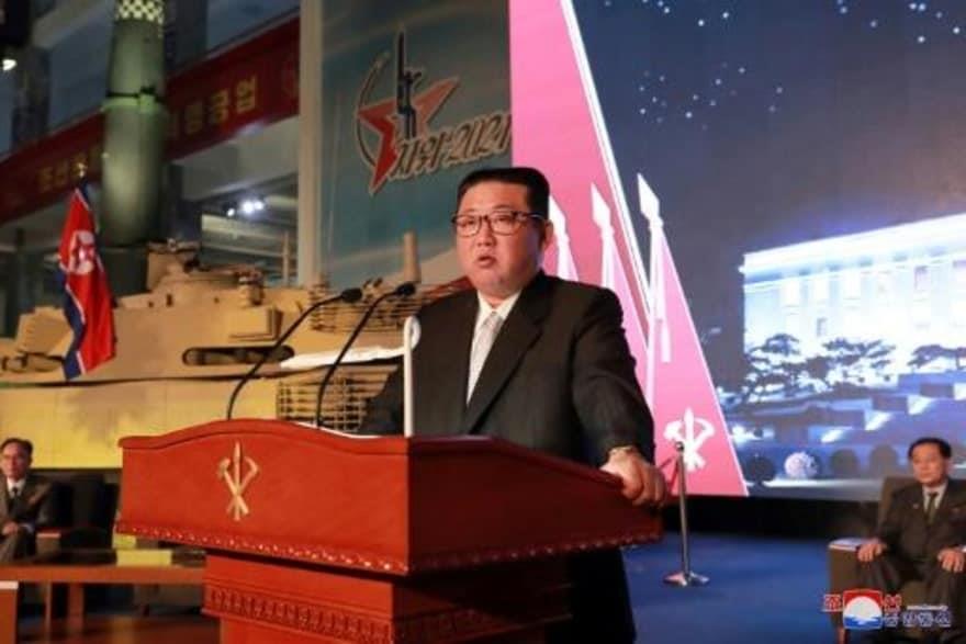  الزعيم الكوري الشمالي كيم جونغ-أون يلقي خطاباً في