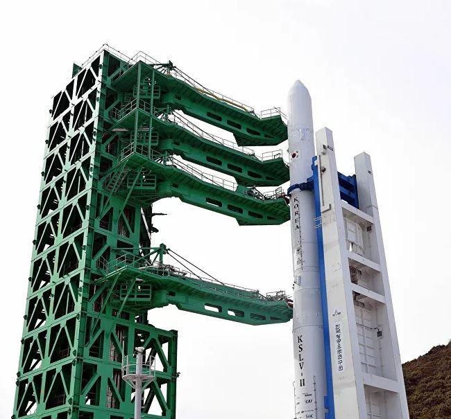 كوريا الجنوبية تطلق أول مركبة قمرية مدارية