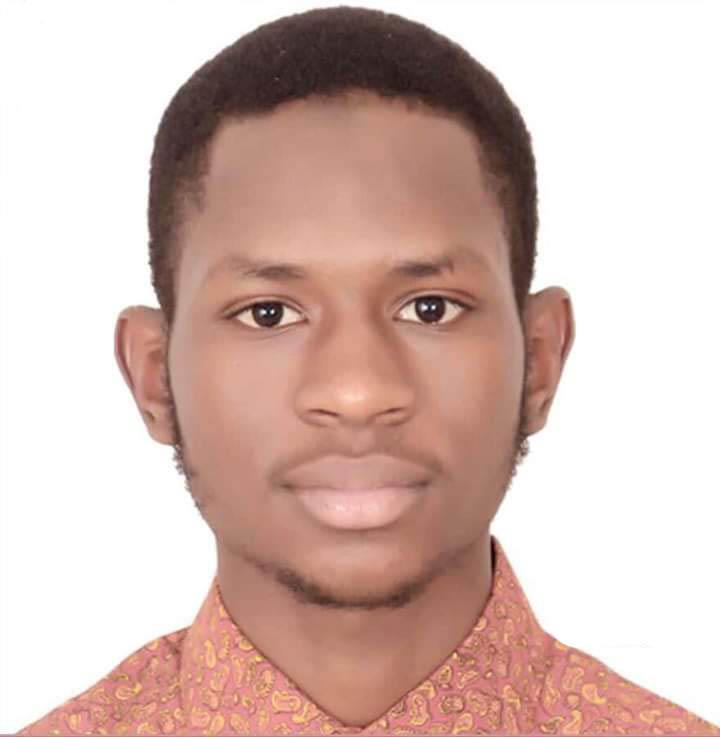 الطالب النيجيري إبراهيم حبيب بلاربي