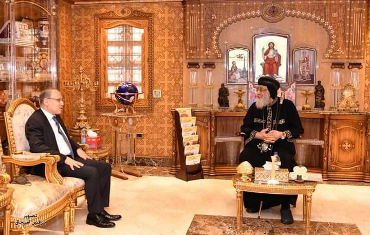 البابا تواضروس يستقبل سفير مصر في روسيا