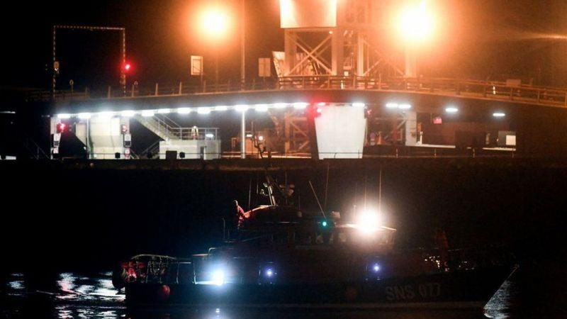 قارب فرنسي تابع لمنظمة الإنقاذ البحري يحمل جثث مها