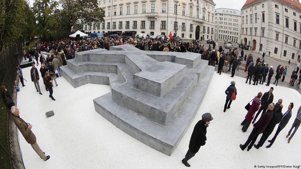 افتتاح نصب تذكاري جديد للمحرقة النازية في فيينا 