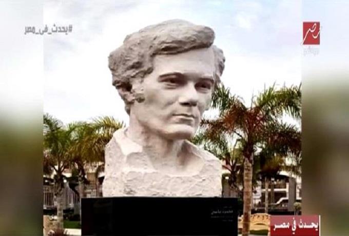 تمثال الفنان محمود ياسين