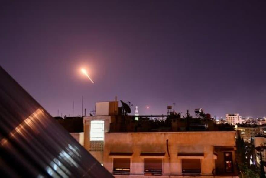 الدفاعات الجوية السورية تتصدى لقصف إسرائيلي جنوب د