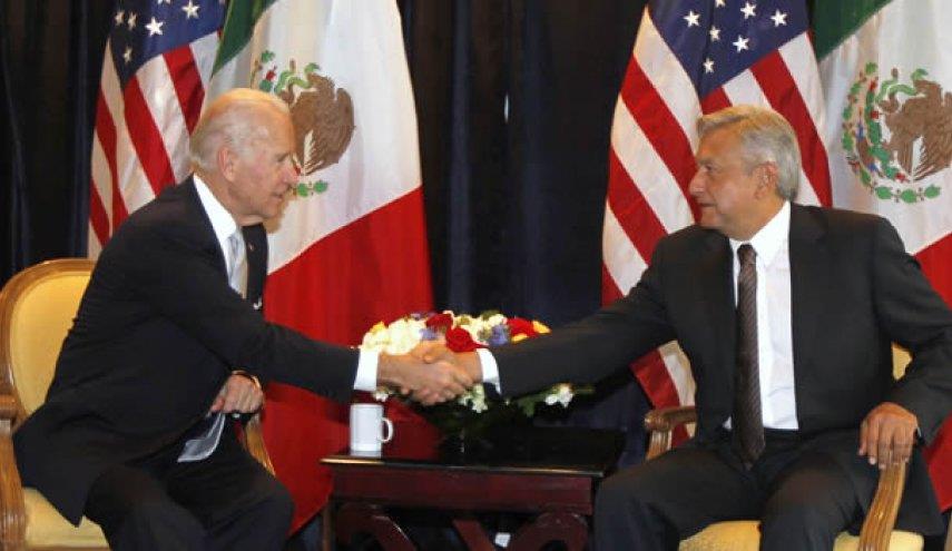 بايدن والرئيس المكسيكي