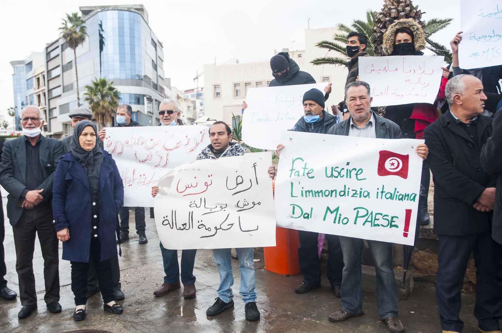 وقفة احتجاجية في ميناء سوسة بتونس