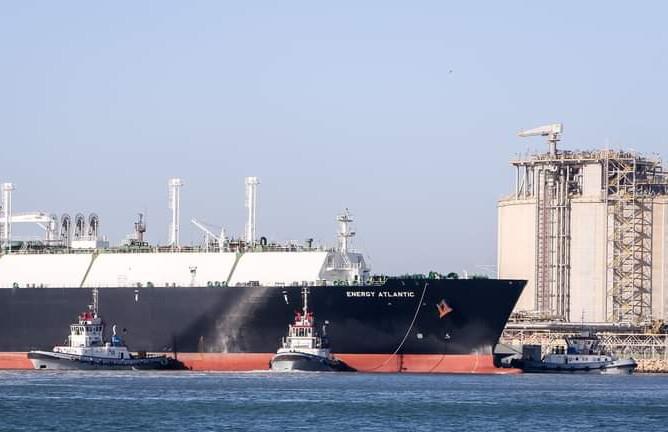 ميناء دمياط يستقبل سفينة تحمل 60 ألف طن من الغاز ا