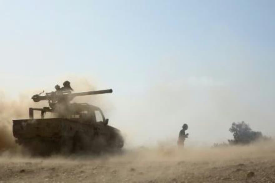  قوات حكومية يمنية خلال المعارك في مأرب بتاريخ 14 