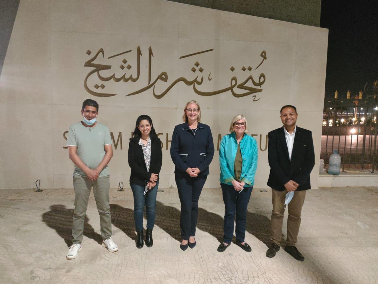 متحف شرم الشيخ يستقبل أمين متحف كارلوس الأمريكي