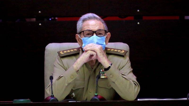 راؤول كاسترو أعلن نبأ استقالته في مؤتمر الحزب الشي