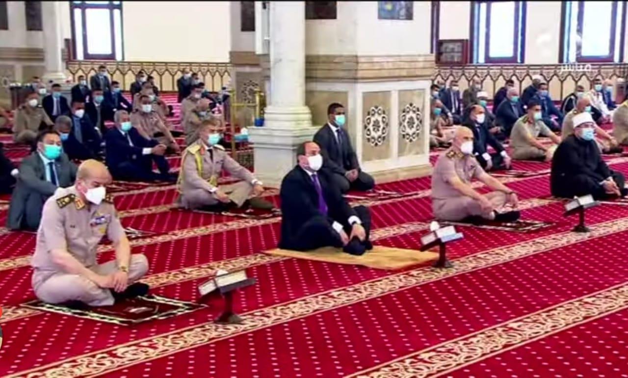 صلاة الجمعة من مسجد المشير بحضور الرئيس السيسي