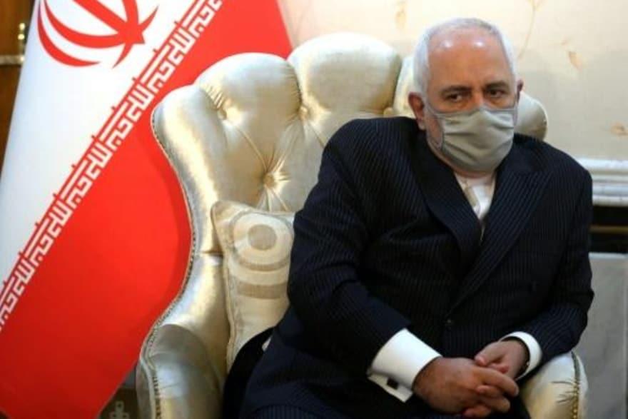 وزير الخارجية الإيراني محمد جواد ظريف خلال لقائه ن