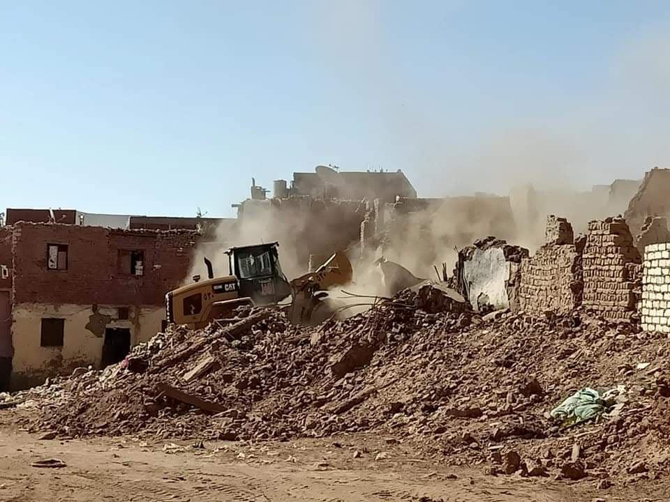 تنفيذ 80 % من تطوير  درب السندادية بواحة الخارجة في الوادي الجديد