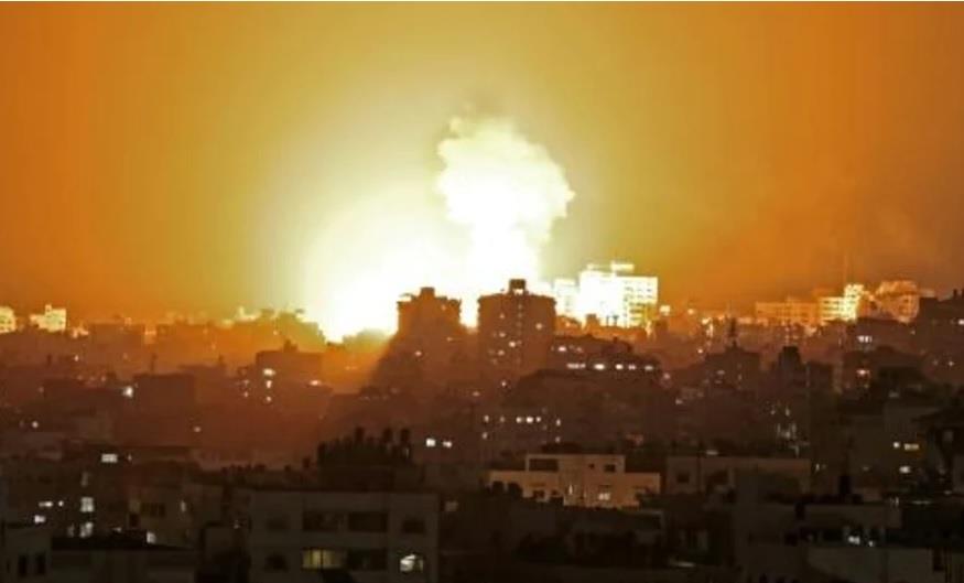 غارات اسرائيلية تستهدف غزة ليلا
