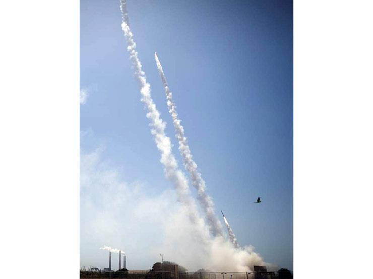 إطلاق 137 صاروخا على إسرائيل