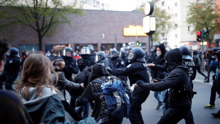 الاشتباكات بين الشرطة الألمانية والمحتجين في برلين