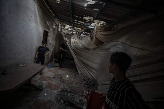 انقطاع الكهرباء في مناطق بغزة نتيجة القصف
