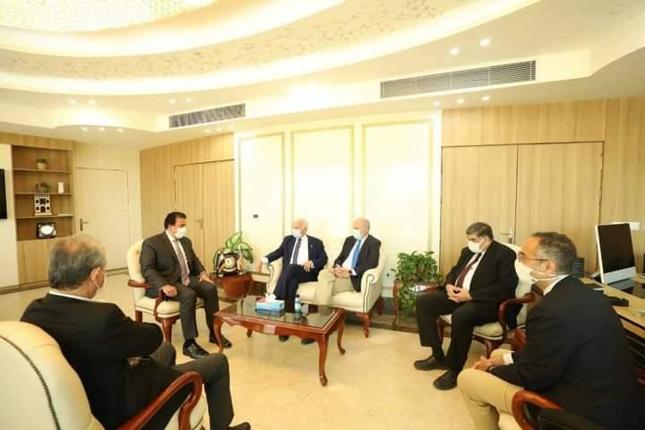 وزير التعليم العالي يستقبل رئيس الجامعة الأمريكية بالقاهرة