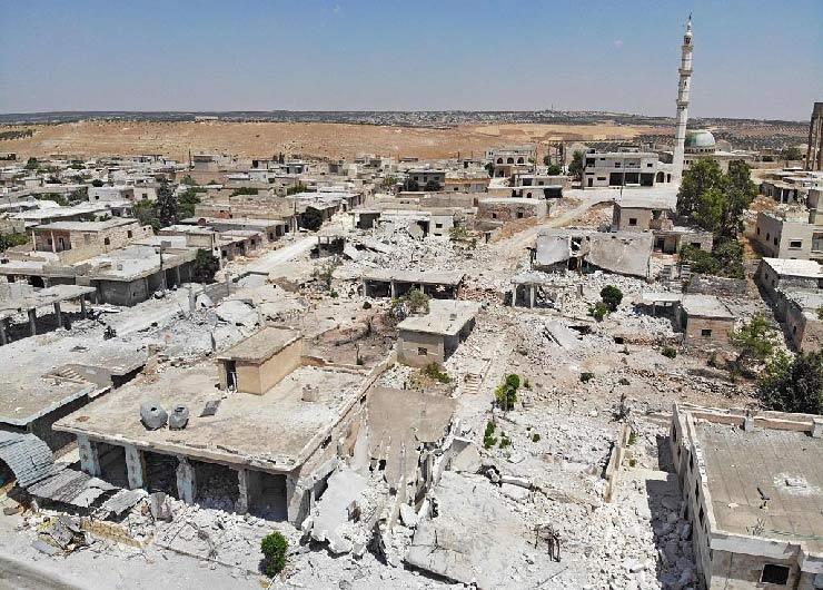 الدمار الذي تعرّضت له بلدة آفس السورية في إدلب جرا