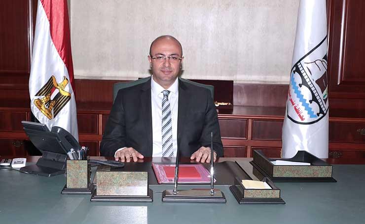 الدكتور محمد هاني غنيم محافظ بني سويف (2)