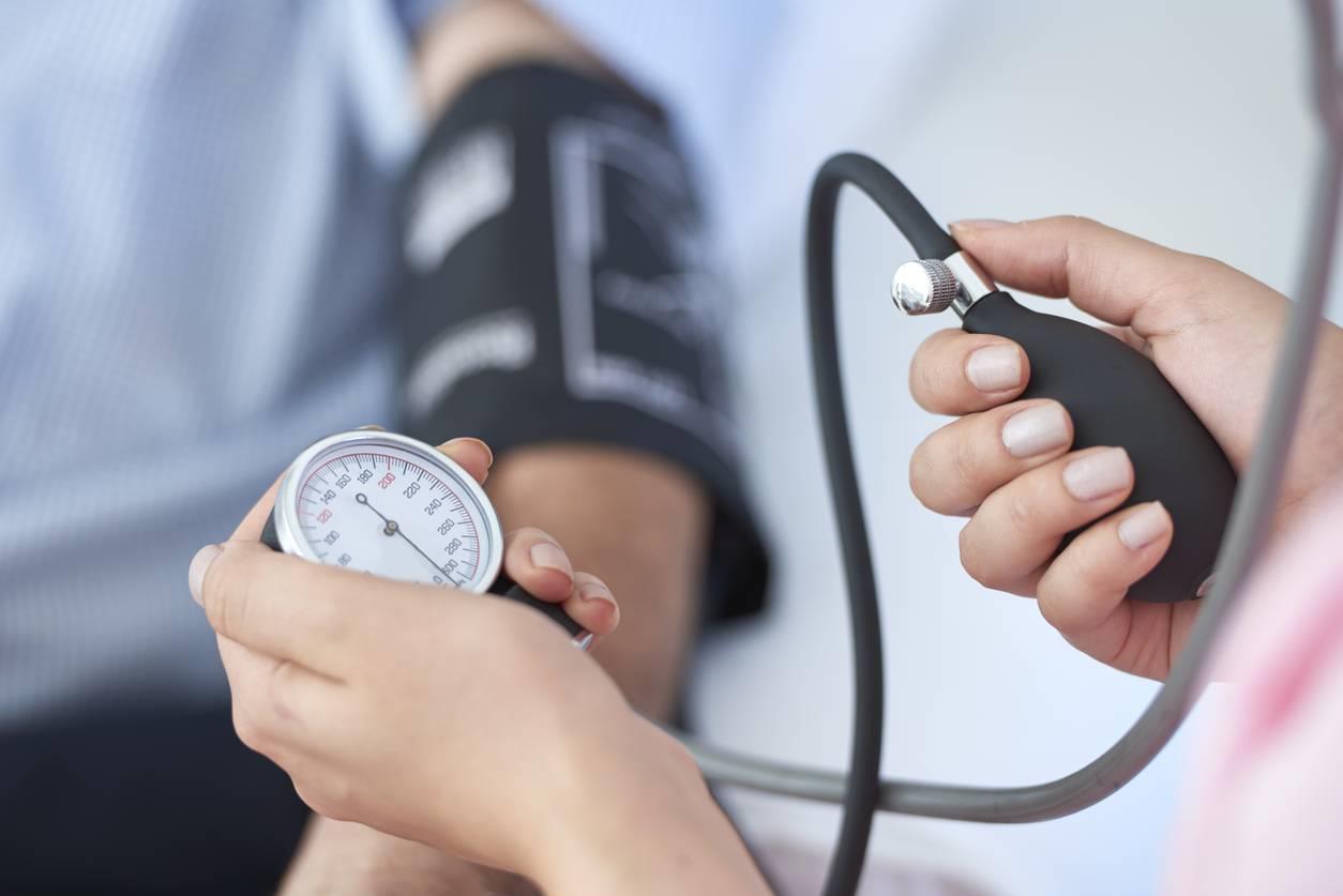 انخفاض أو ارتفاع ضغط الدم
