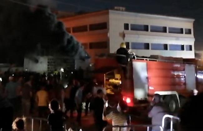 الدفاع المدني العراقي يسيطر على حريق مستشفى للعزل