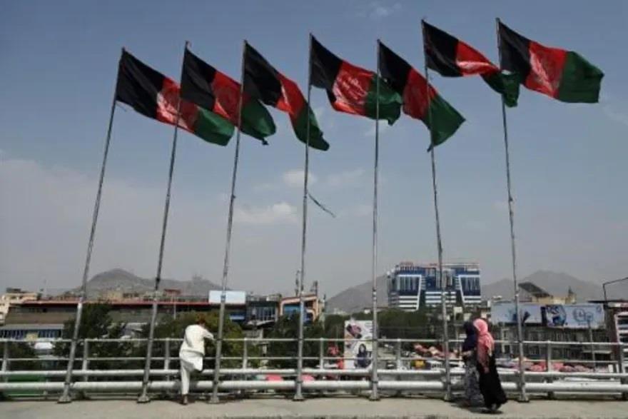 أعلام أفغانية مرفوعة في كابول