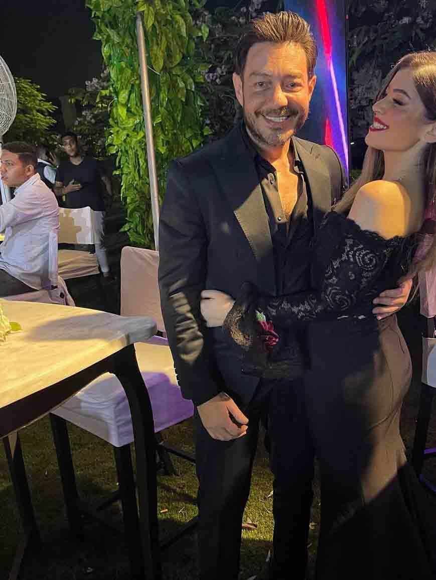 ليلى أحمد زاهر مع والدها