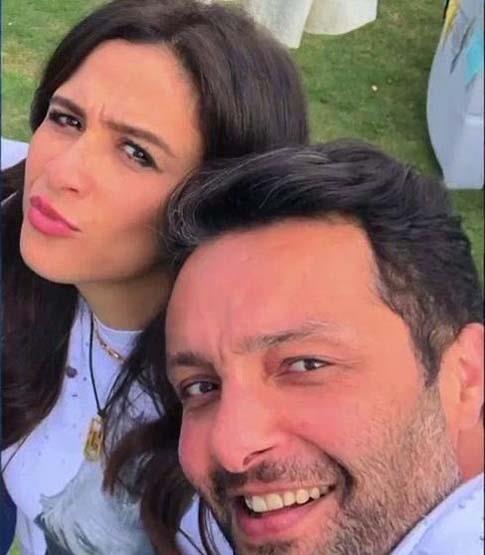 ياسمين عبد العزيز وشقيقها 3