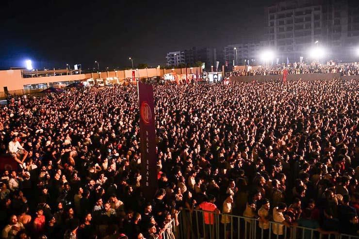 ويجز ومطربو الراب يشاركون في إحياء حفل بالعملين