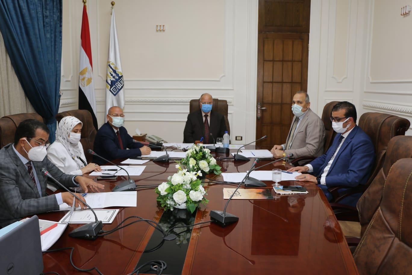 محافظ القاهرة يترأس اجتماع اللجنة الدائمة لاختيار 