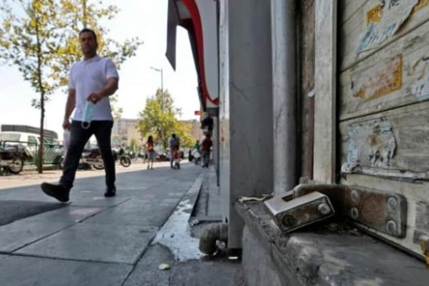 تشديد السلطات القيود الصحية لاحتواء كوفيد في طهران