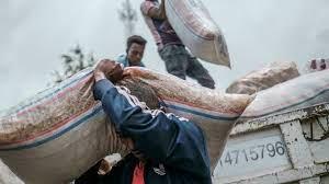  عملية توزيع مساعدة إنسانية في شمال إثيوبيا في 23 