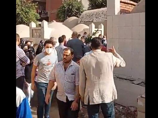 وصول جثمان نجل الشيخ الشعراوي إلى مقابر العائلة