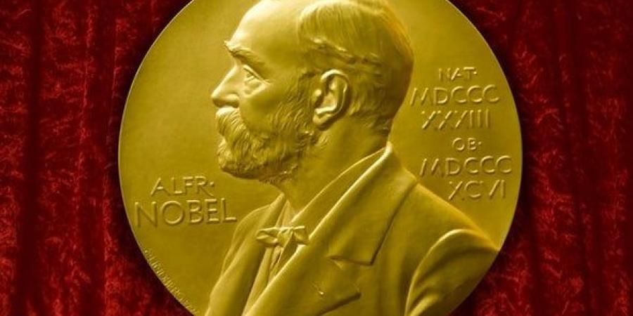 الفائزون بجائزة نوبل يتسلمون الجوائز في بلدانهم 