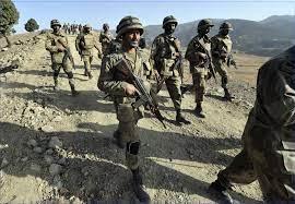 جنود من القوات الداعمة للجيش في كويتا