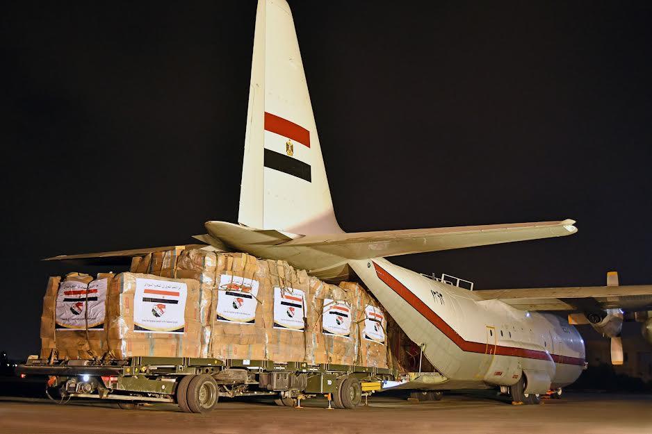 مصر ترسل مساعدات عاجلة للسودان عبر جسر جوي 