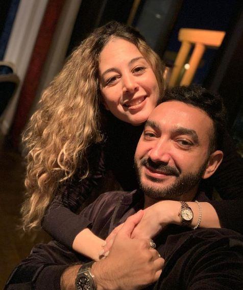 نادر حمدي وزوجته