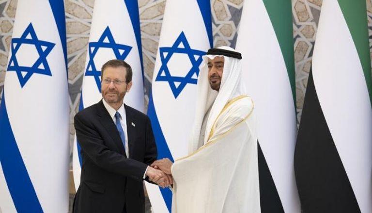بن زايد مع رئيس إسرائيل