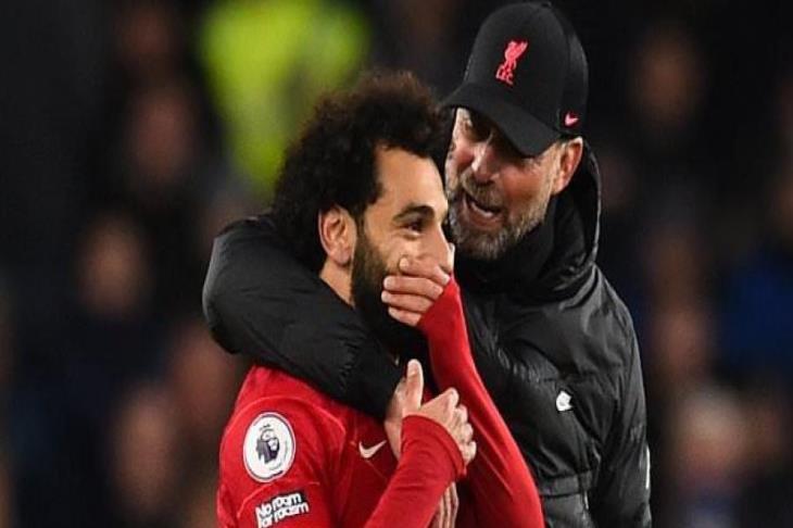 محمد صلاح مع مدربه الألماني يورجن كلوب            