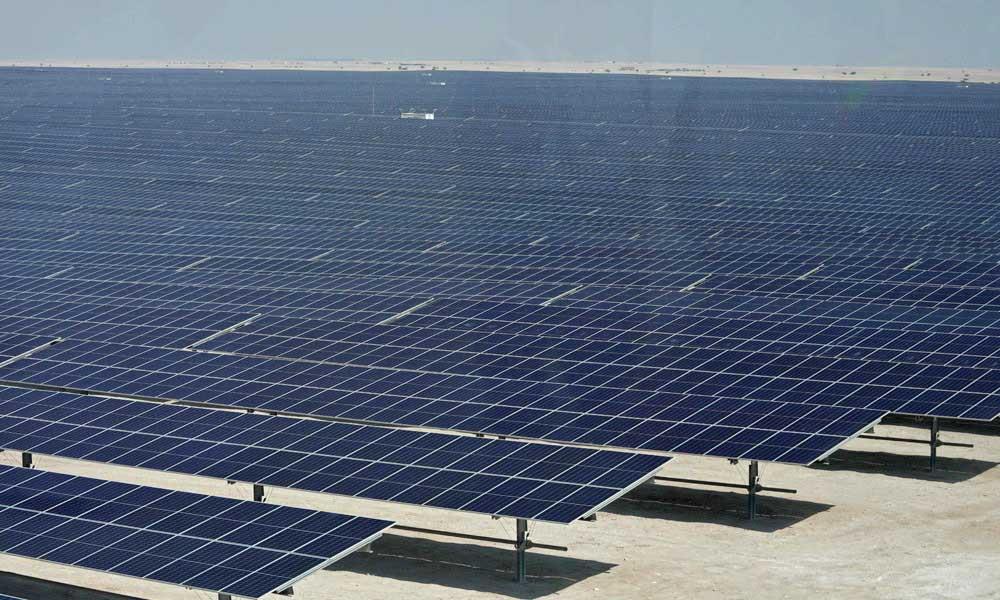 قطر تدشن أول محطة للطاقة الشمسية     أرشيفية