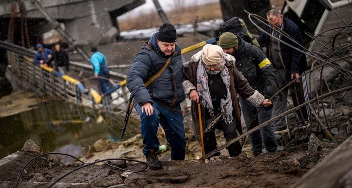 كيف يصبح الروس مهاجرين غير شرعيين في أوكرانيا