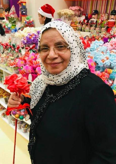 والدة حسام داغر