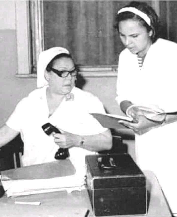 صورة نادرة تحية كاريوكا كبيرة ممرضات متطوعة أثناء 